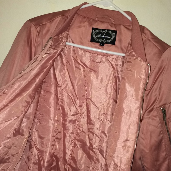 Women's jacket - Picture 4 of 4